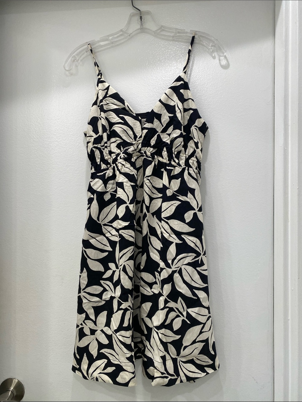 Black and Cream Leaf-Print Dress